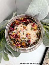 Load image into Gallery viewer, Mineral Salt Bath Soak Lavender Rose / 10 Oz